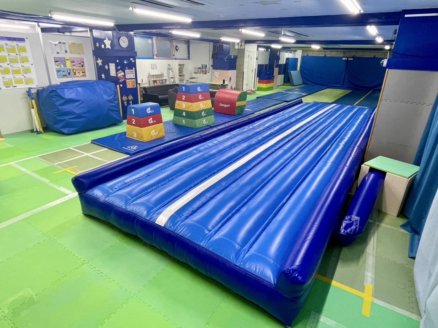 店舗内全体ひばりが丘本店