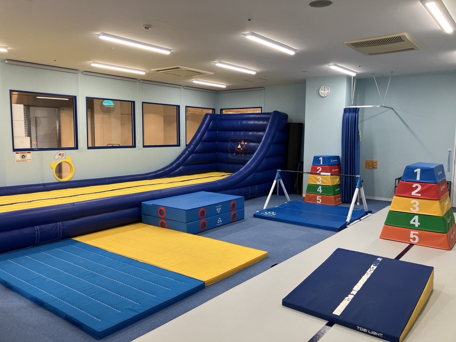 店舗内全体代官山アドレス・ディセ店