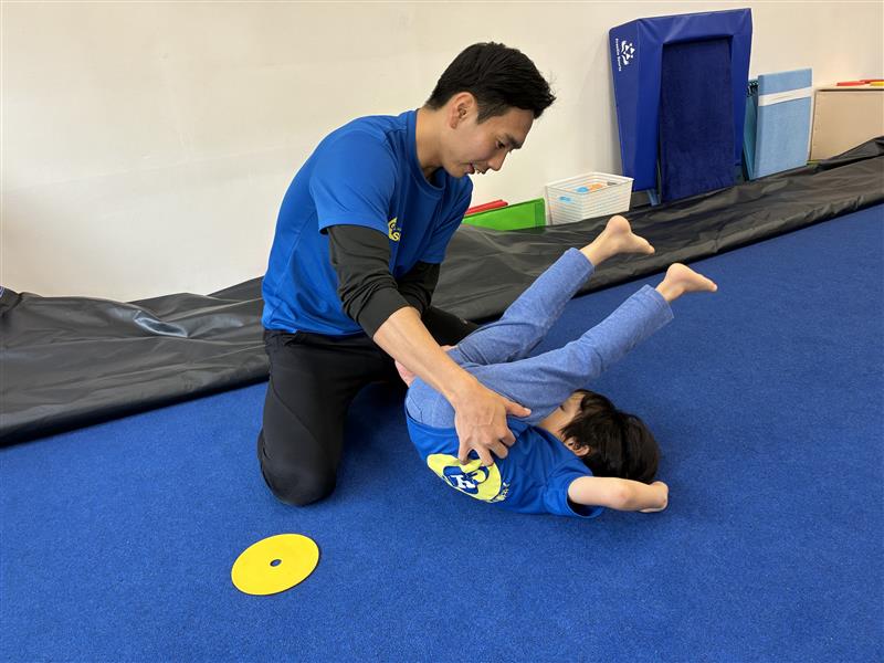 後転の練習